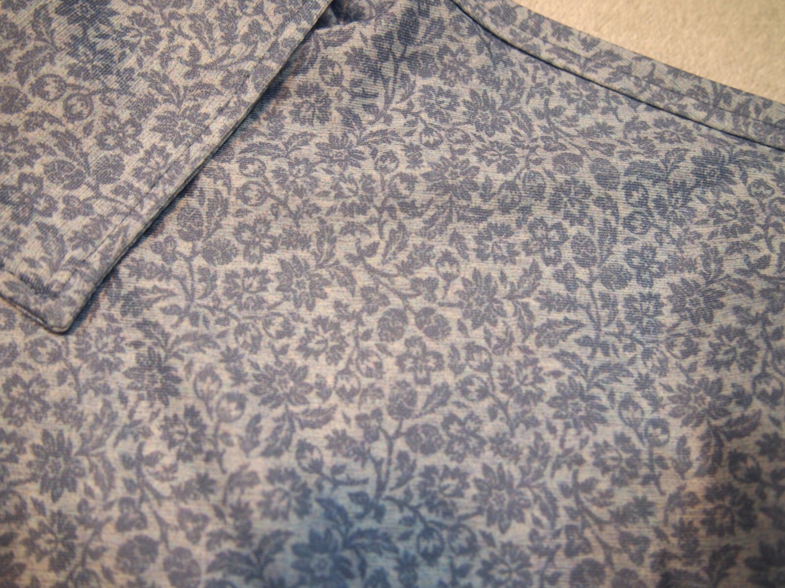 Hickey Freeman Performance Fabric Floral Pattern Golf Shirt NWT L $94 Light Blue