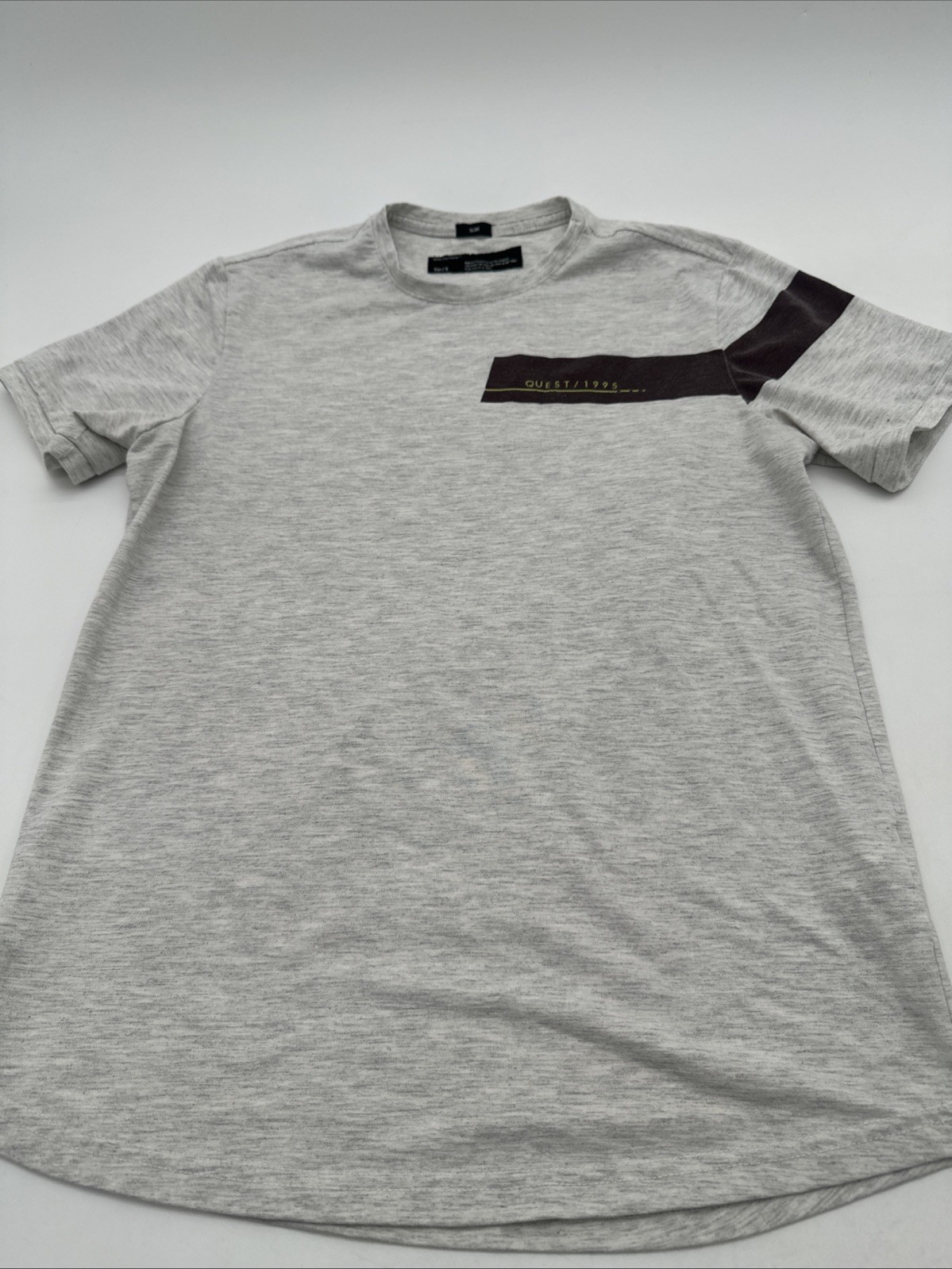 Quest T-Shirt Men Small Graphic Print Slim ..#29324