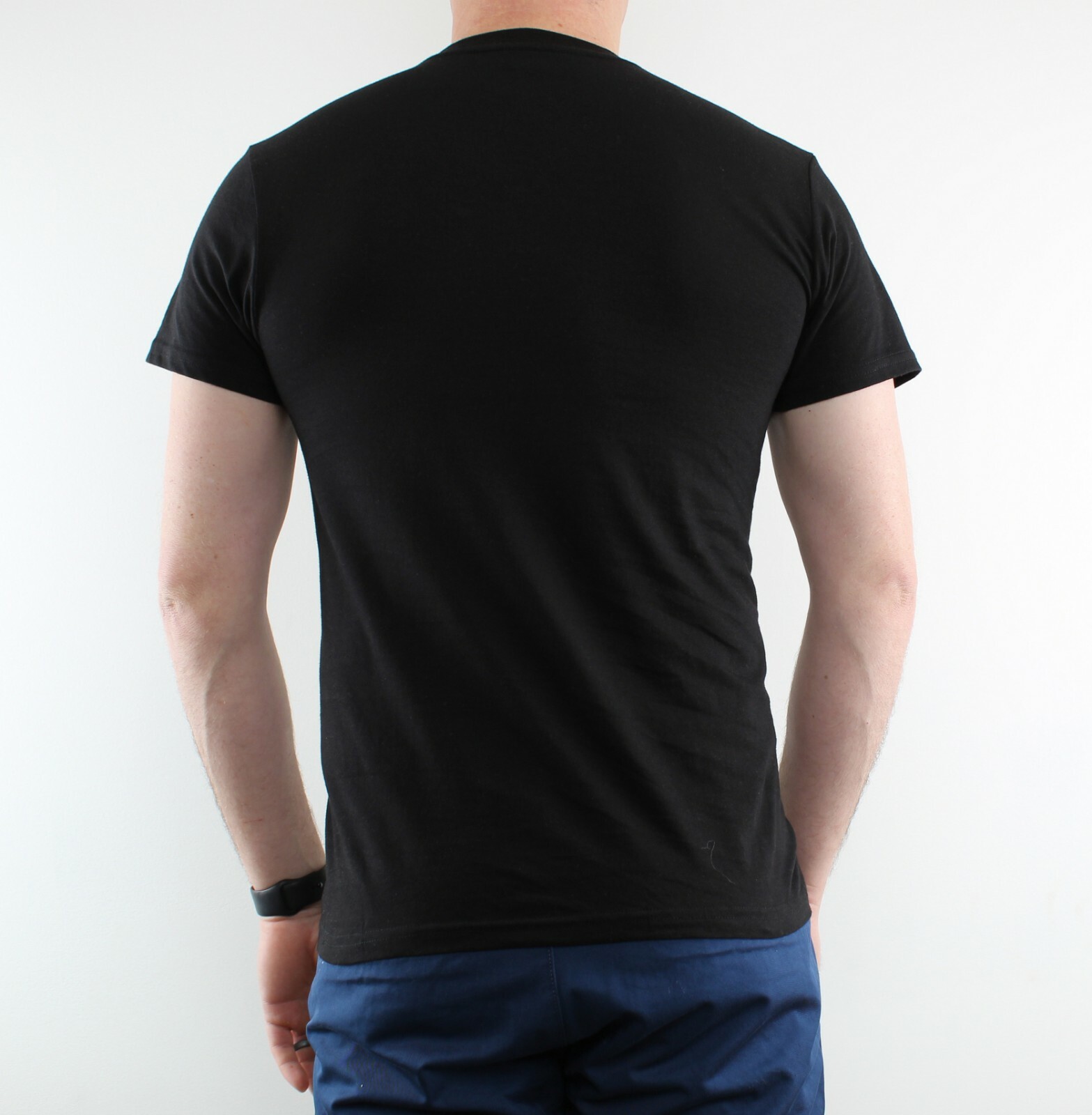 Calvin Klein Men’s T-Shirts V-Neck Undershirt, Classic Fit Tee Shirt, 3 Pack