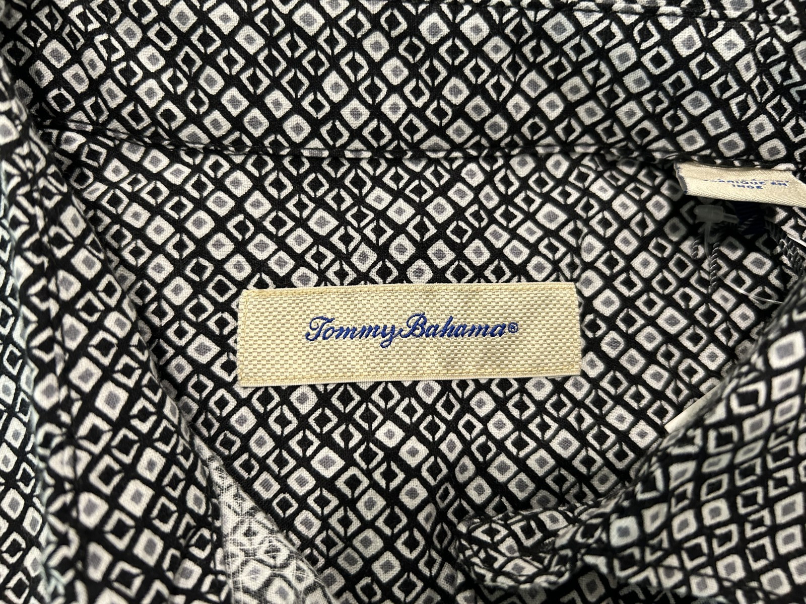 Tommy Bahama Mens Black Geometric Print Short Sleeve Button Up Shirt Collared