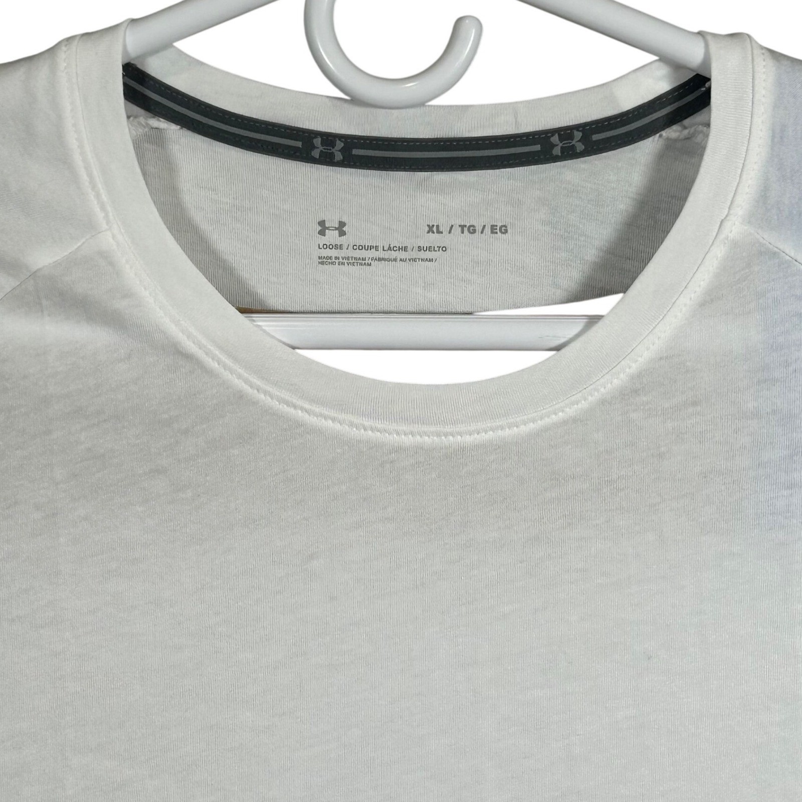 Under Armour Athletics SS Tee Mens XL White Loose Fit Cotton Blend Brand New