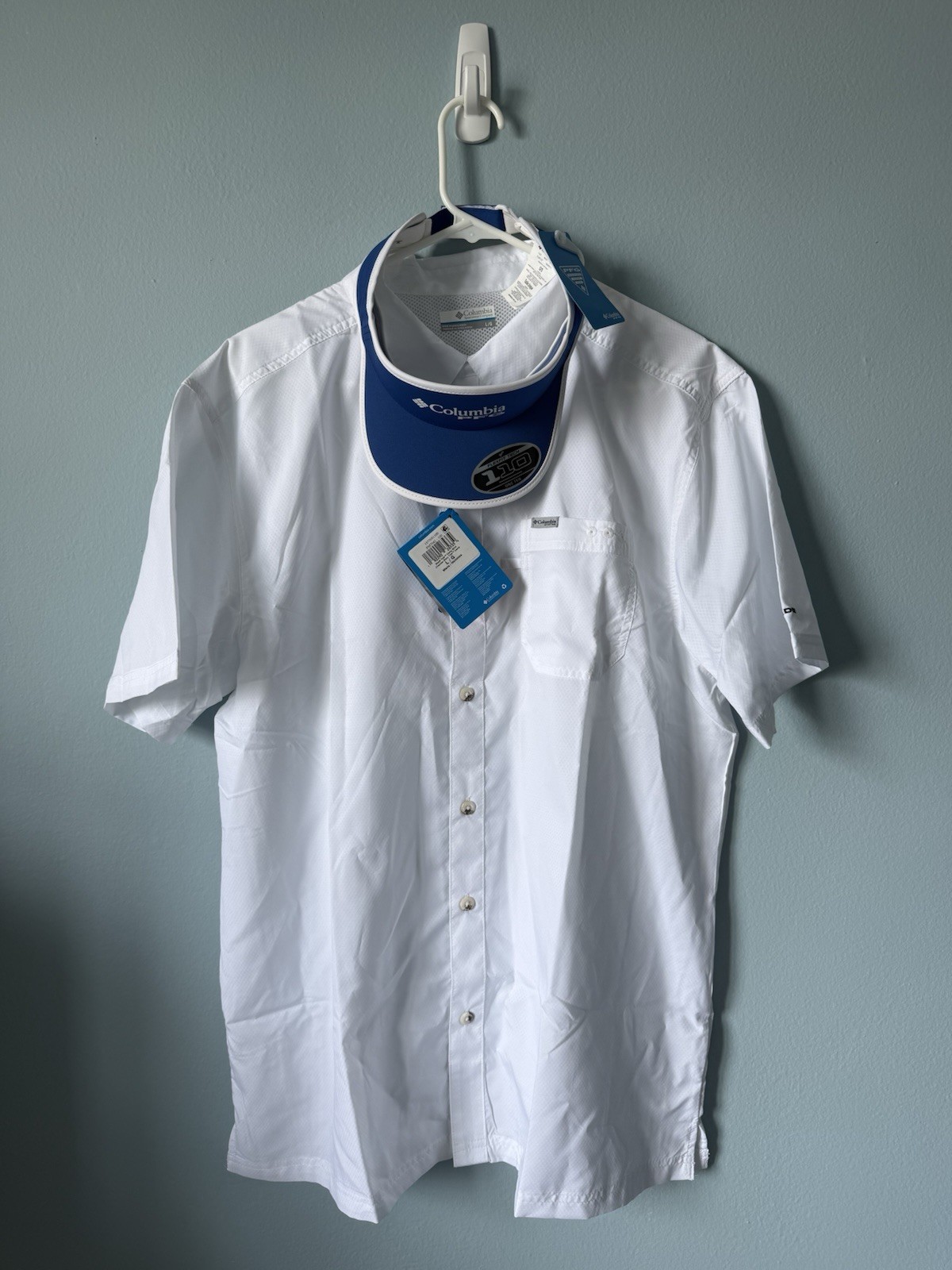 NWT Columbia PFG Mens White Slack Tide SS Camp Shirt Mens Size L and Blue Visor