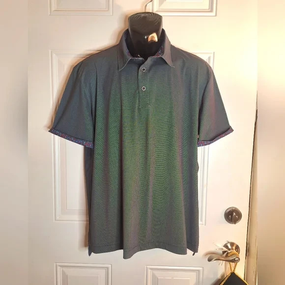 Robert Graham Short Sleeve 3 Top Button Pullover Polo Shirt Size Medium