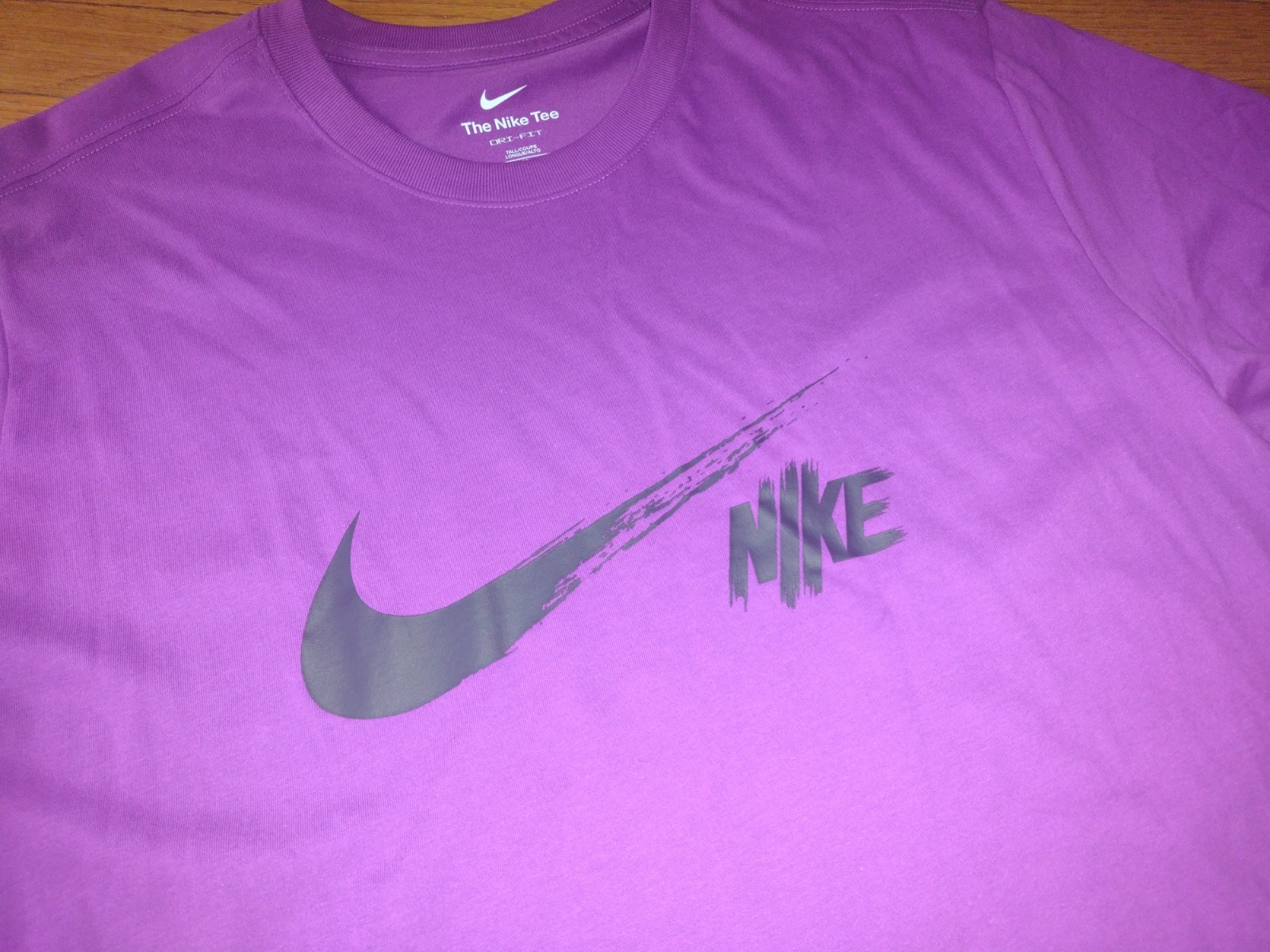 NWT, Nike Men’s Graphic 100% Cotton Black T-Shirt, Style # HV4129-505