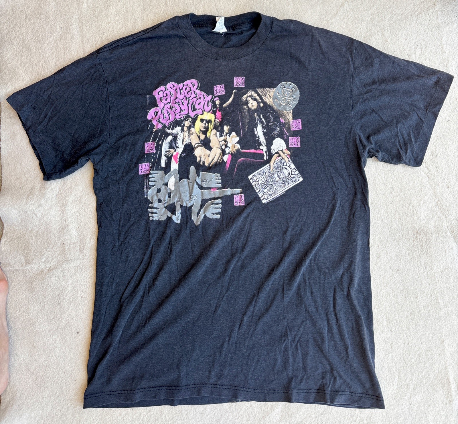 FASTER PUSSYCAT 1990 TOUR SHIRT- HOUSE OF PAIN, BATHROOM WALL – Single Stich