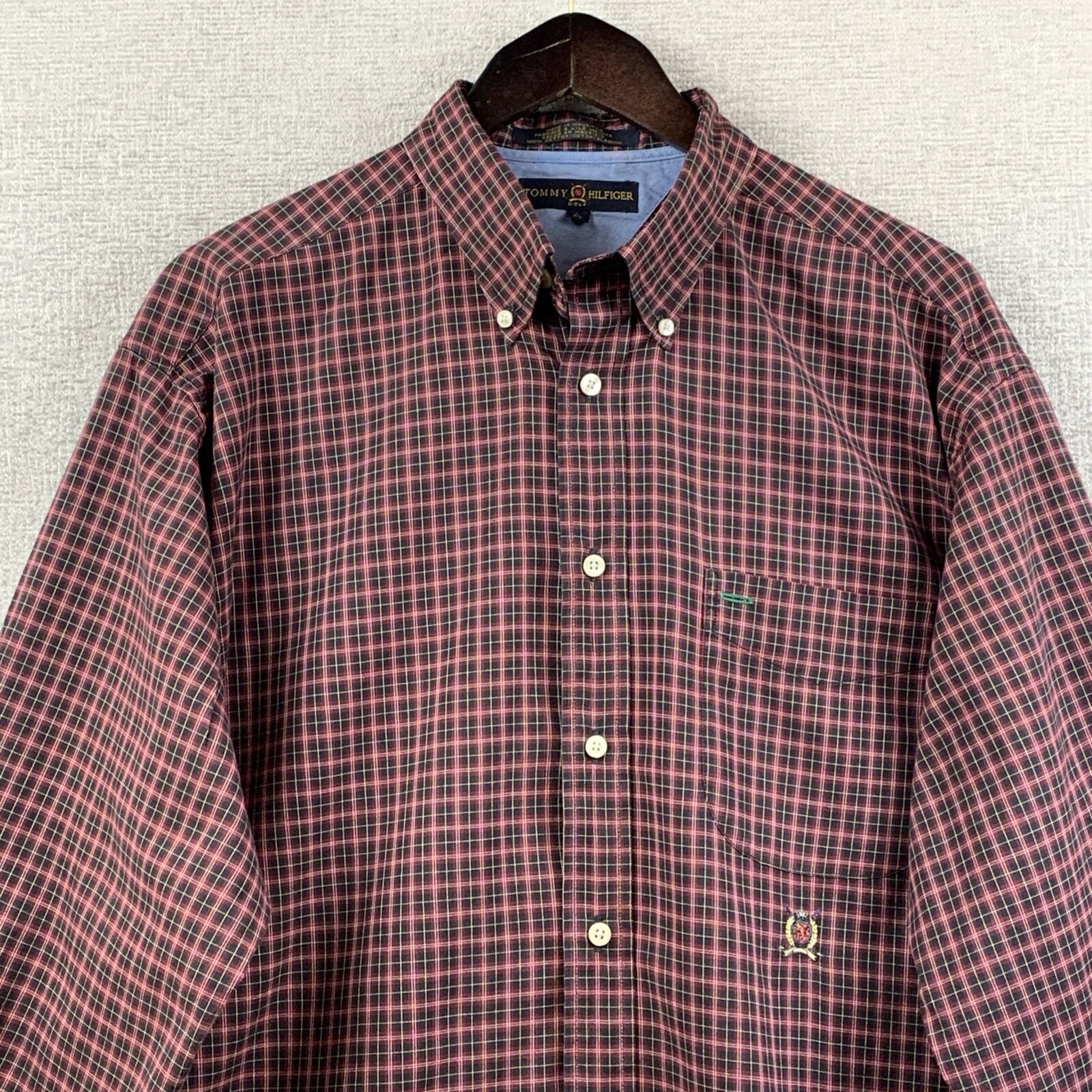 TOMMY HILFIGER GOLF Button Shirt Mens Size Large Black Red Plaid Classic Outdoor