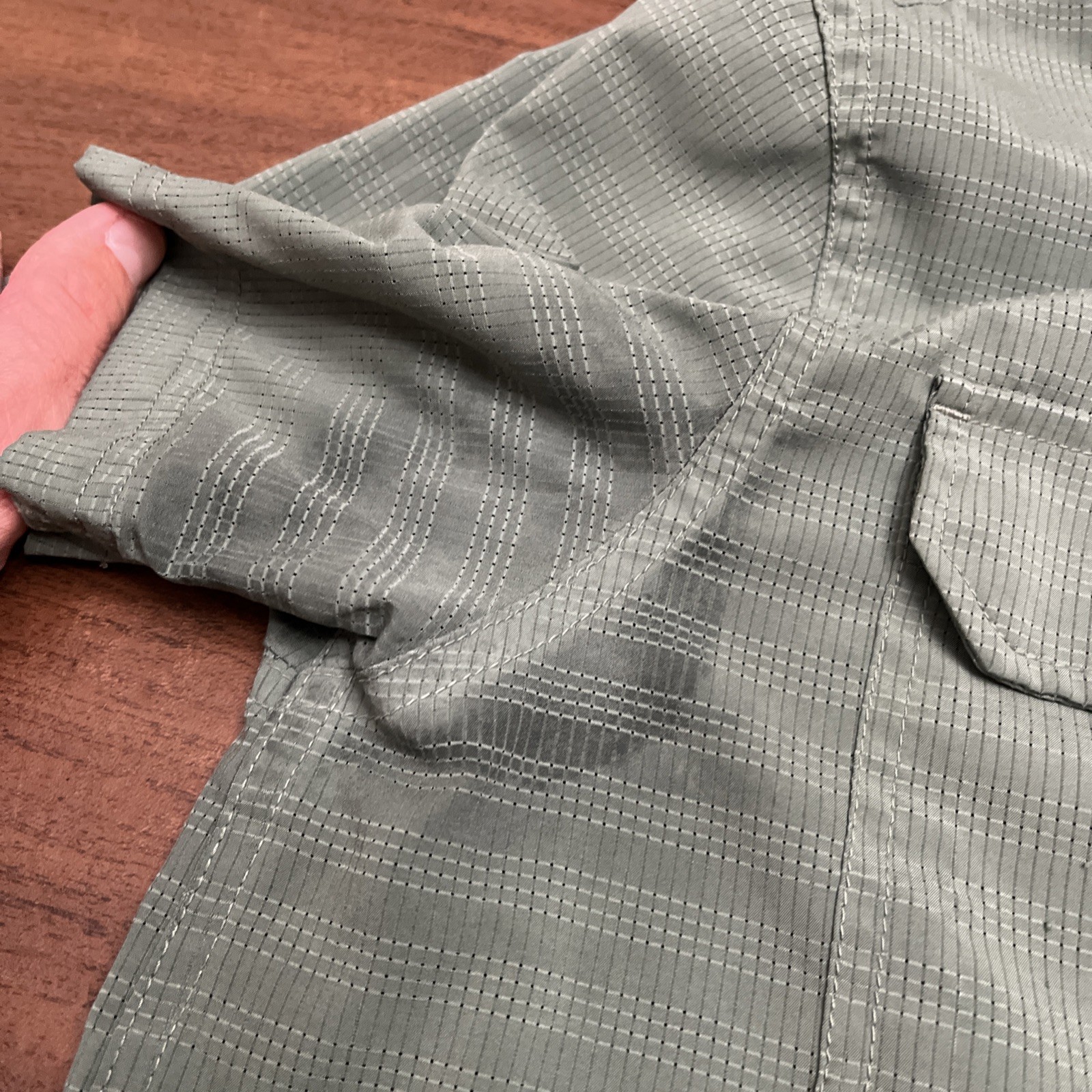 PrAna Shirt Mens Medium Green Button Up Hiking Outdoors See Description