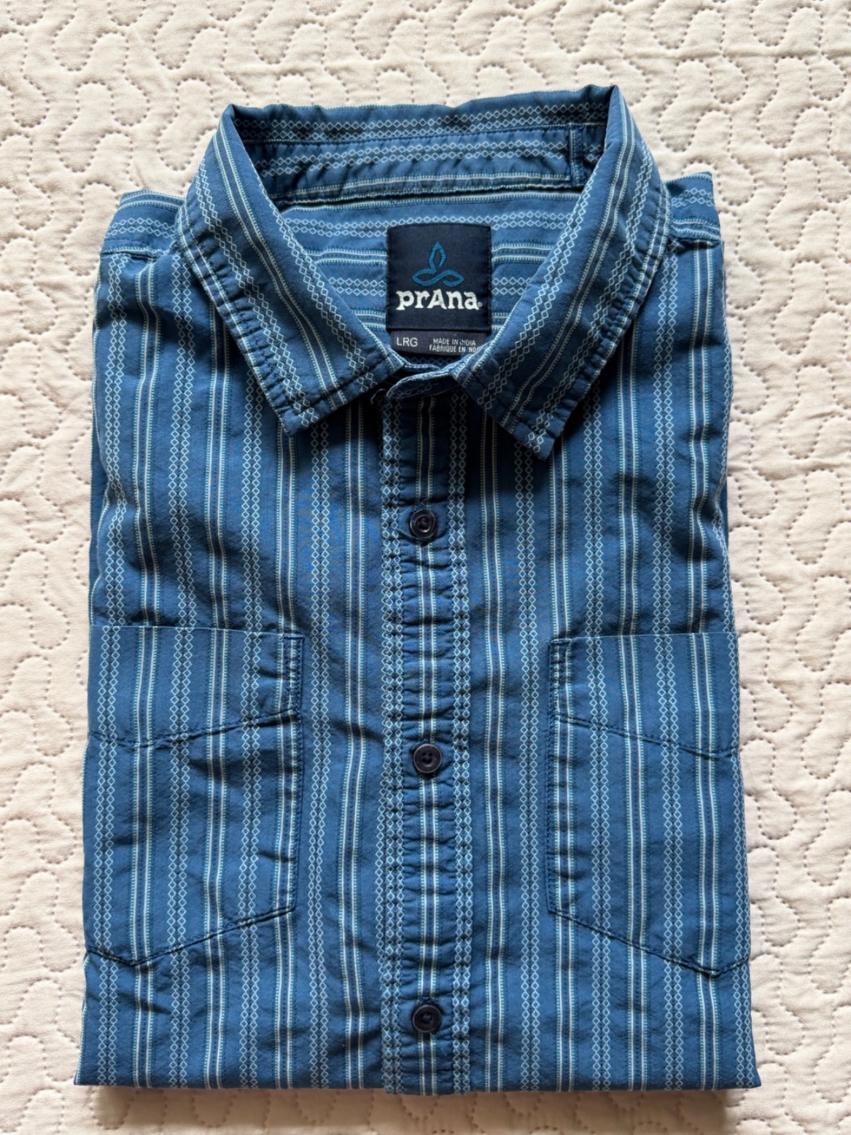 Prana Men’s Button Down Large 65% Org. Cotton 35% Polyester Blue Vertical Stripe