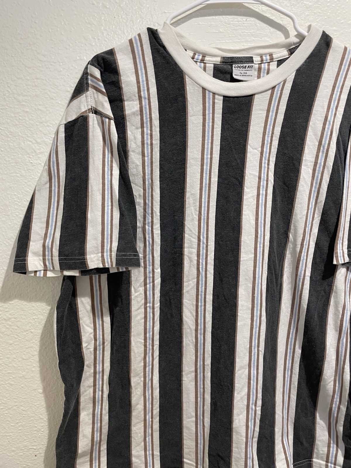 Cotton On Loose Fit Vertical Stripe Tee Shirt Mens XL Beige Black White