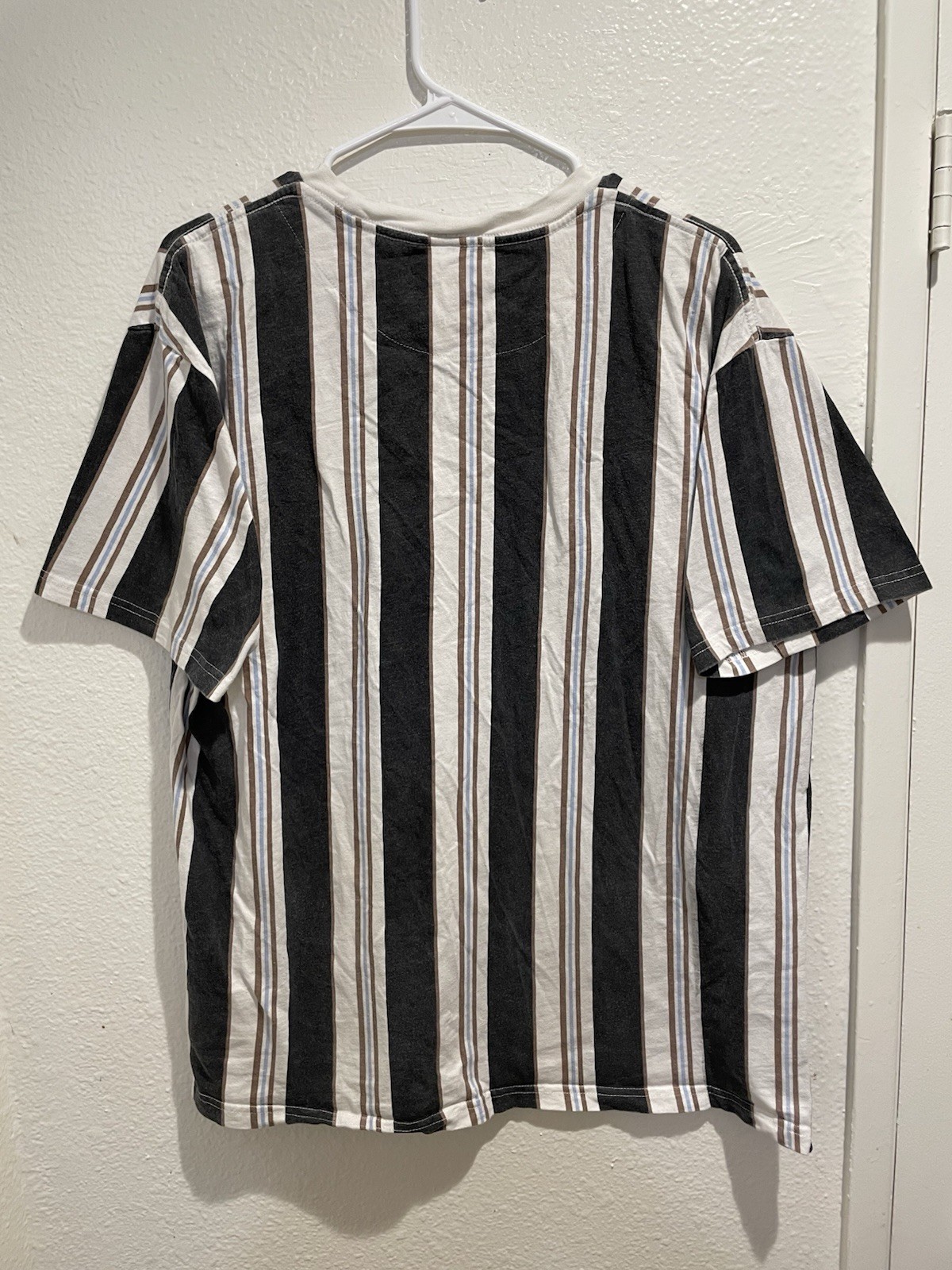 Cotton On Loose Fit Vertical Stripe Tee Shirt Mens XL Beige Black White