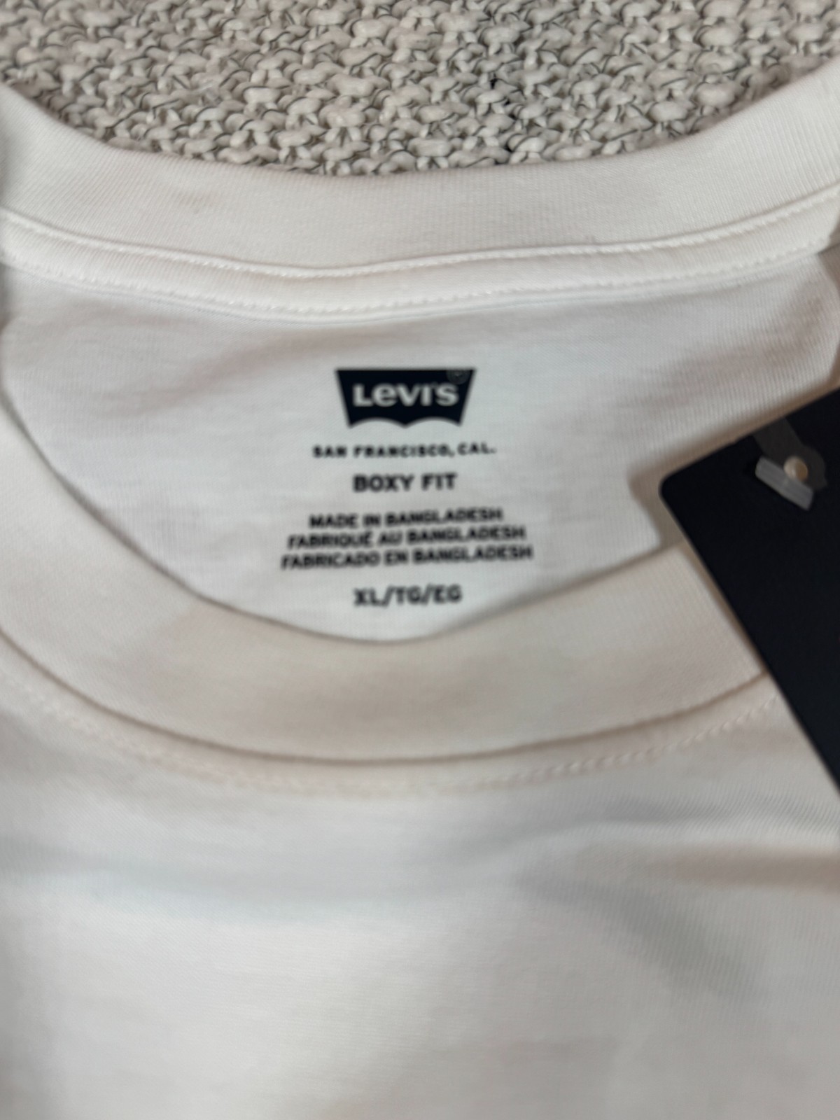 Levi’s Men’s Graphic Coastal Postcard XL White Short Sleeve Cotton Logo Tee