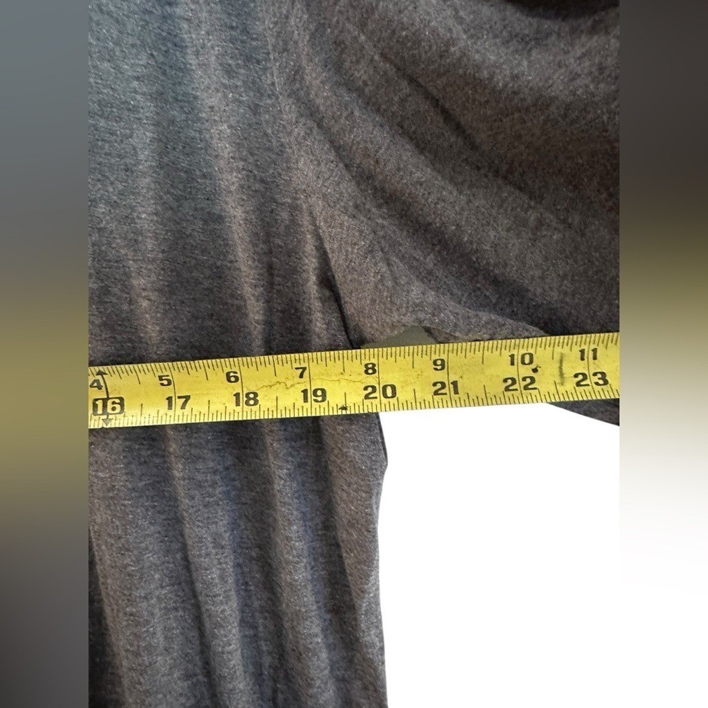 District Perfect Tri Long Sleeve “Rest Day” Graphic Tee Gray XL