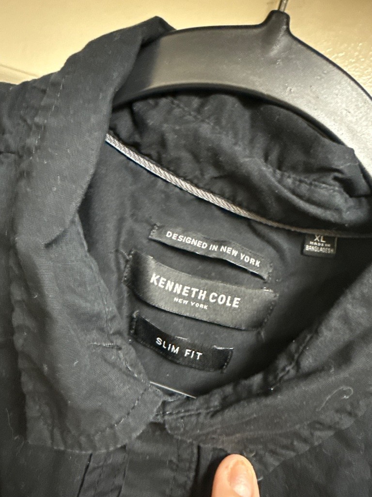 Men’s Kenneth Cole slim fit extra large, black, button-down, short sleeve shirt