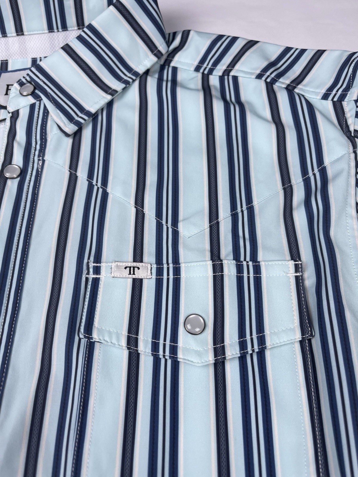 Ferrell Men’s L Woven Polyester/Spandex Button-Up Shirt Blue Striped Pockets