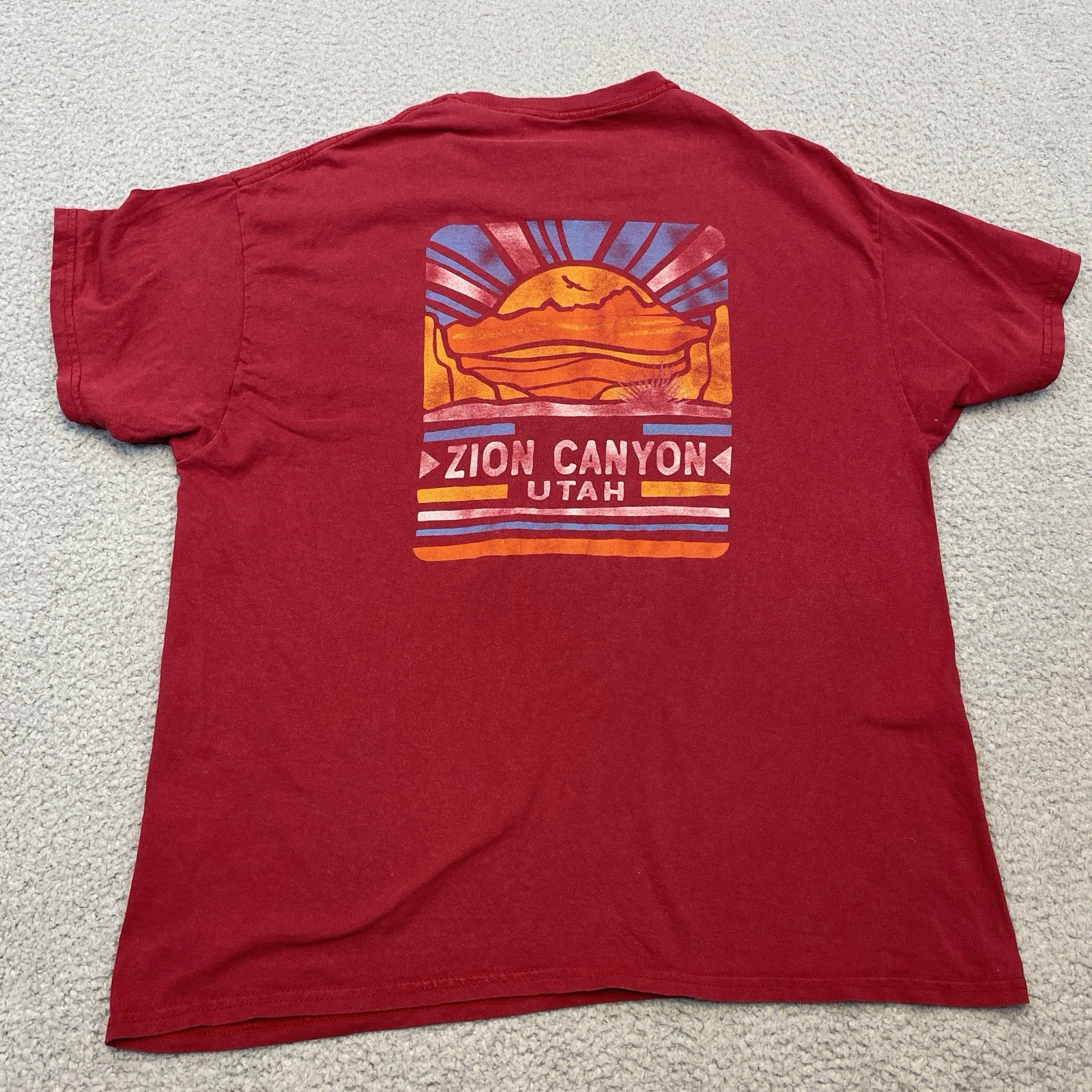 Zion Canyon National Park Utah T Shirt Men’s Large Red Knit Cottton*