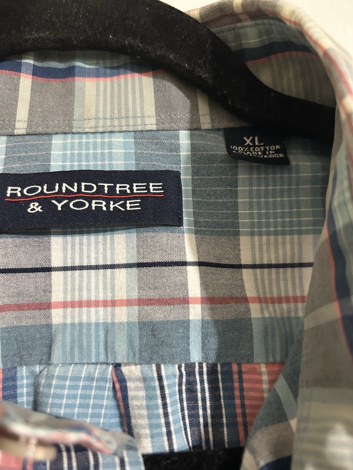 Roundtree & Yorke Men’s XL Blue/Pink/White Plaid Cotton Woven SS Button-Up