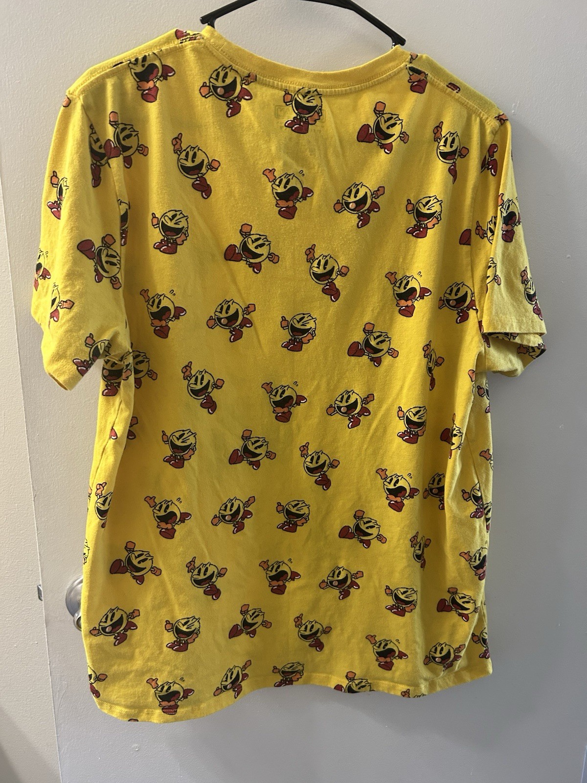 C-Life Yellow Pac-Man Graphic Men’s T-Shirt L Crew Neck Short Sleeve