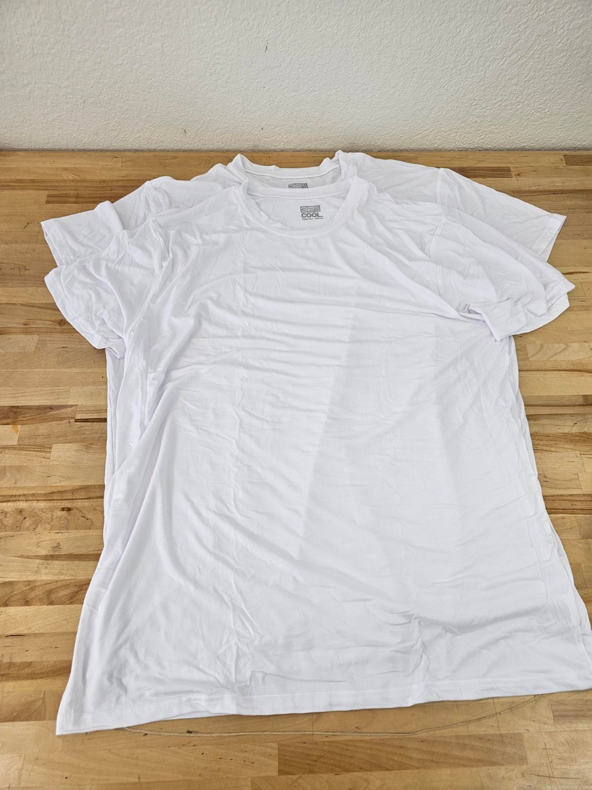 *2PCK* XL / X-LARGE – WHITE – 32 Degrees Men’s Short Sleeve Crew Neck T-Shirts
