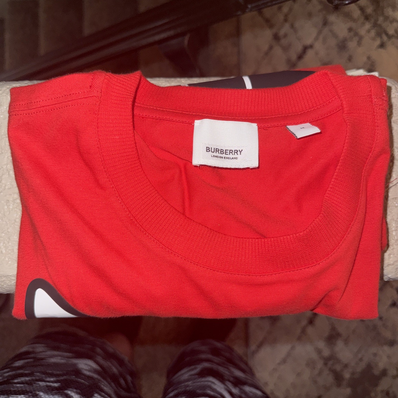 Men’s Authentic Burberry Logo Red T-Shirt Size Medium Oversized ( FITS LARGE )