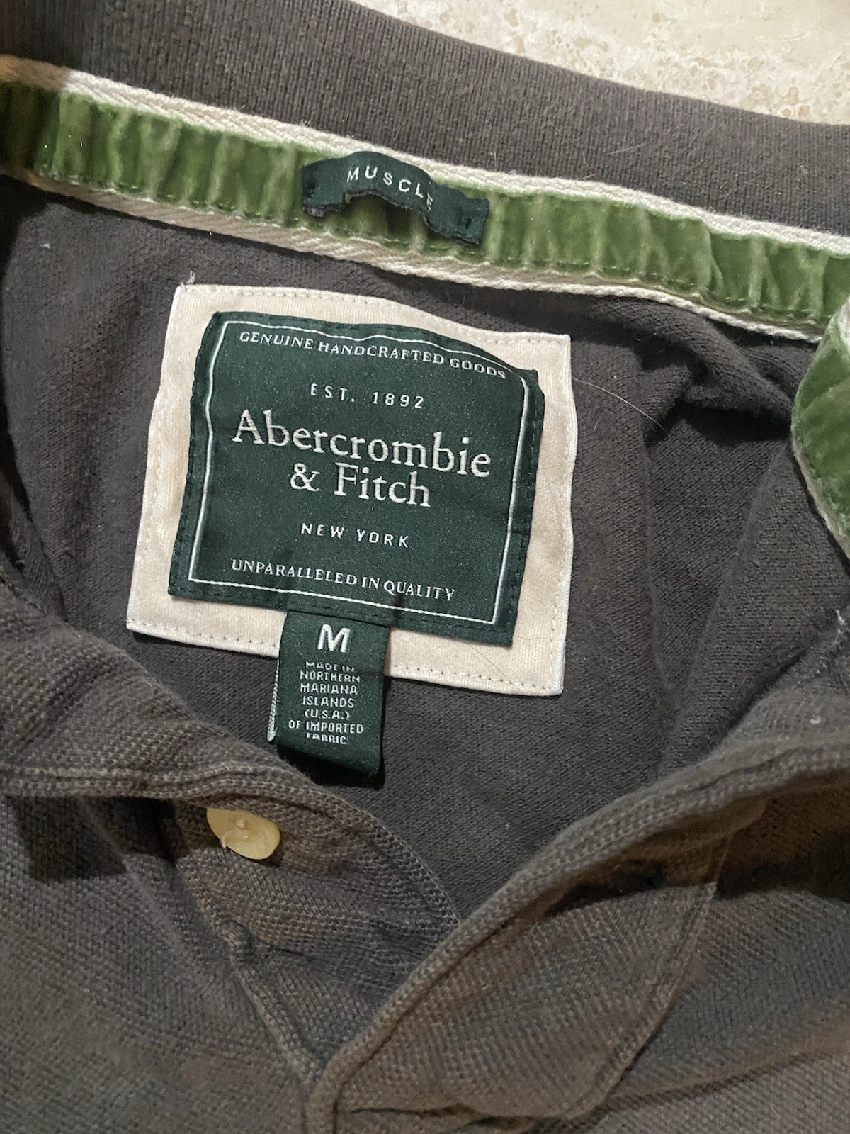 Abercrombie & Fitch Young Men’s Polo Shirt Medium Dark Brown Muscle Fit Vintage