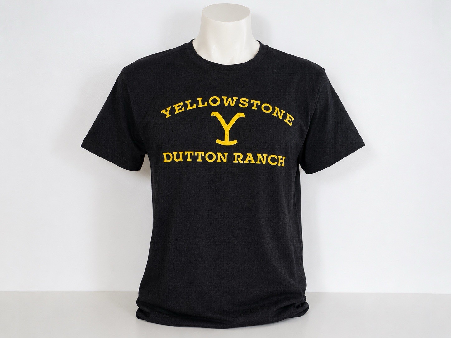 Yellowstone Dutton Ranch T Shirt Mens Medium NWT Brisco Brands Black Tee
