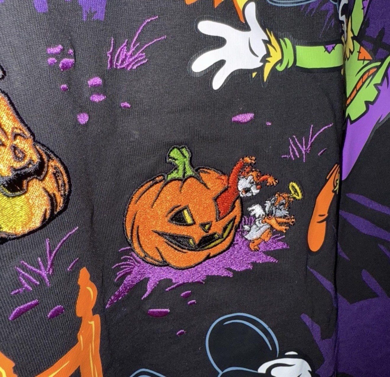 NWT MICKEY MOUSE & FRIENDS Halloween Tie-Dye Short Sleeve Graphic Sz M ✨