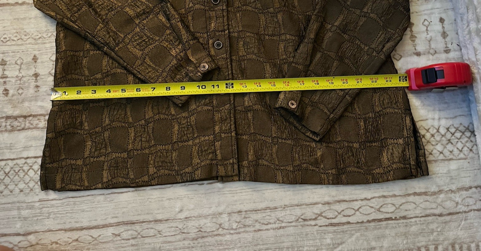 Chicos Men’s Brown Textured Button Up Shirt Long Sleeve Geometric Pattern Size 3
