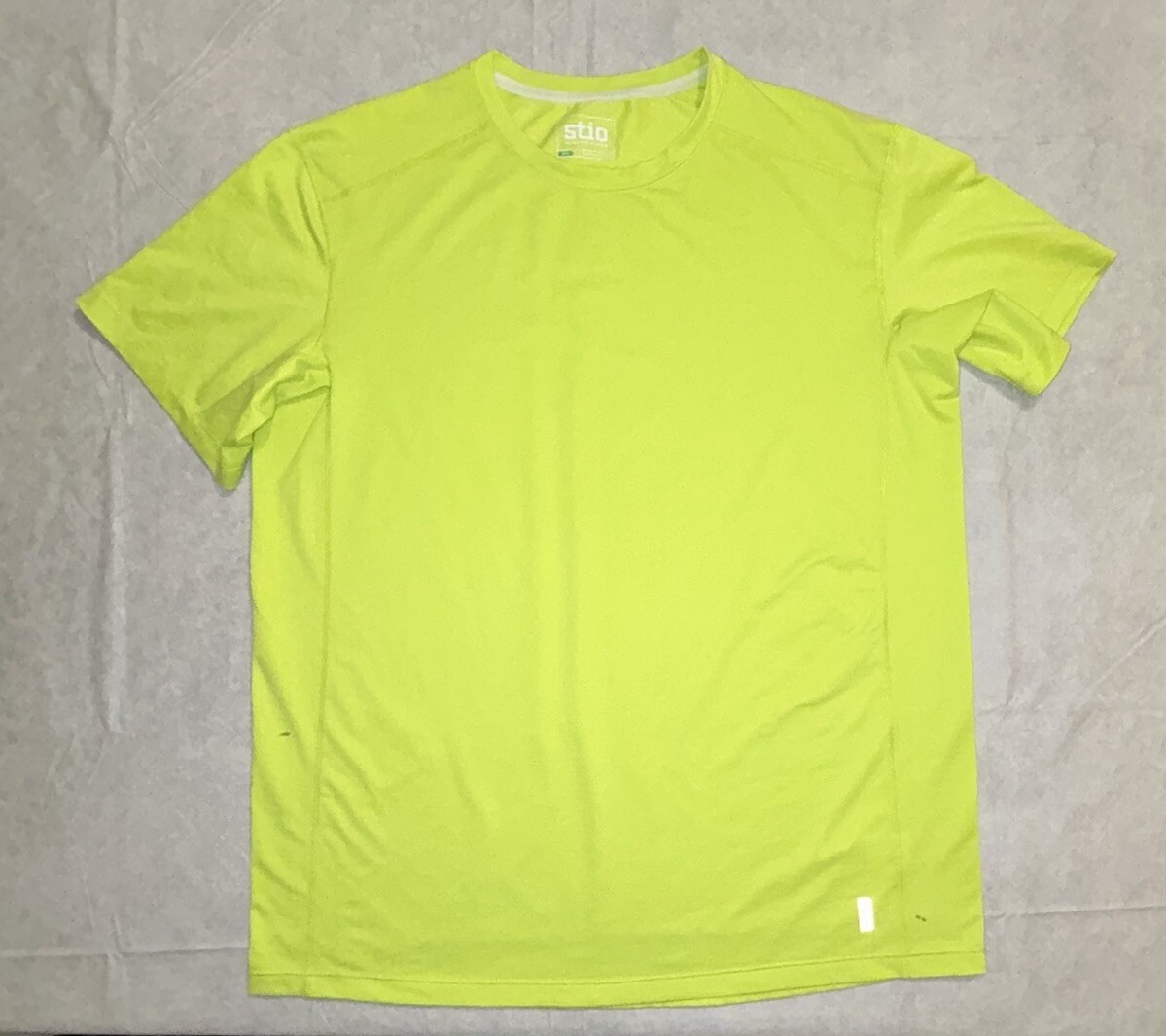 Stio Mens L Short Sleeve T-Shirt Hi Vis Stretch Athletic Gym Hiking Base Tee