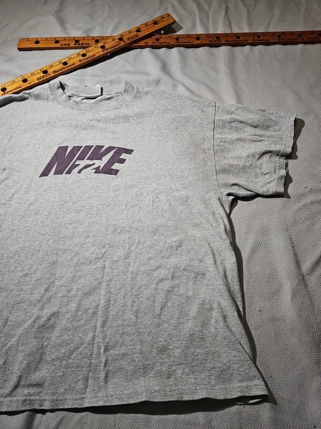 Vintage Nike Shirt Men XL Gray Solid Graphic Print Spellout Casual Y2k Tee