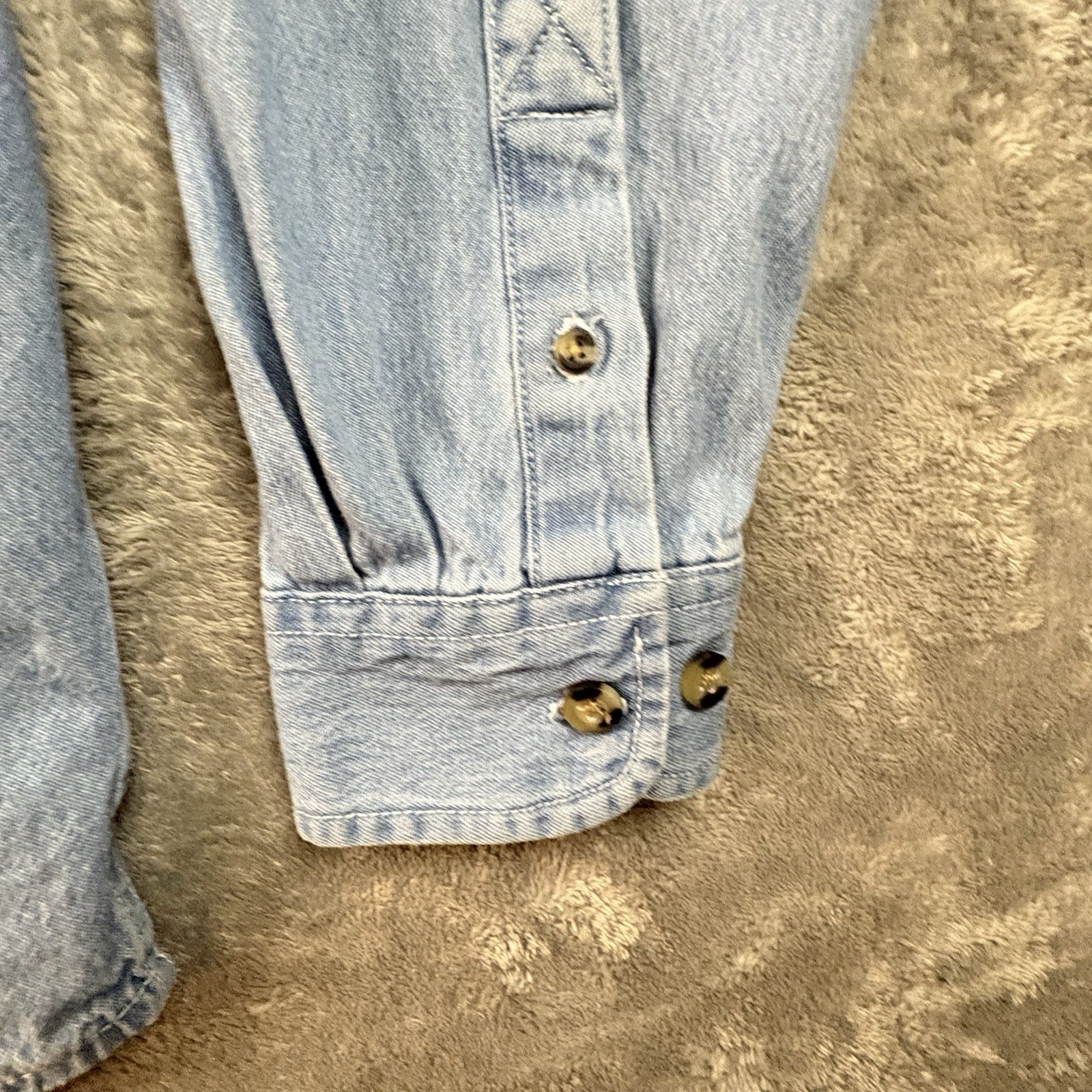 Ultra Club Cypress Denim Men’s L Light Blue Chambray Button Down SEE DESCRIPTION