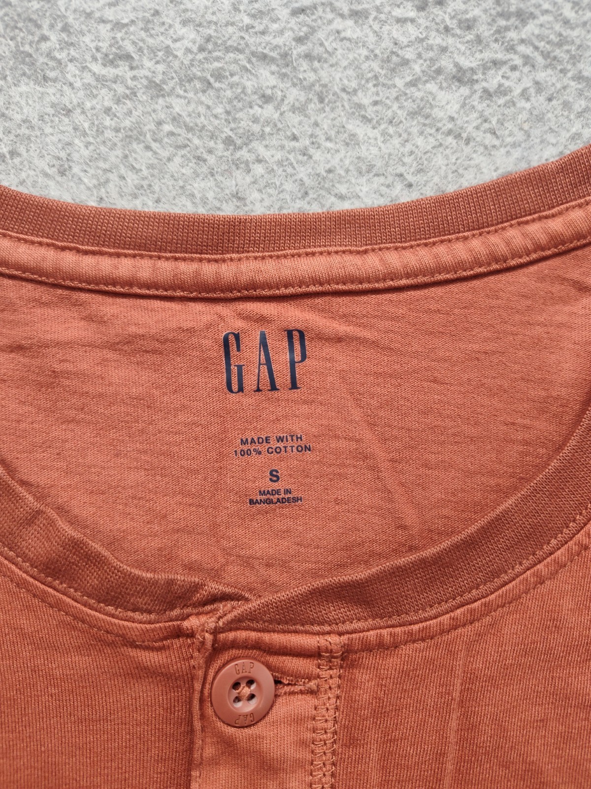 Gap Men Henley Shirt S Burnt Orange 100% Cotton Casual Button Up Long Sleeve