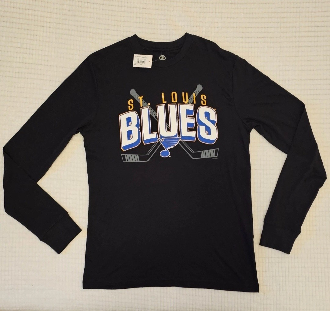Lot Of 2 Official NHL T-shirts Unisex Size MEDIUM 38/40