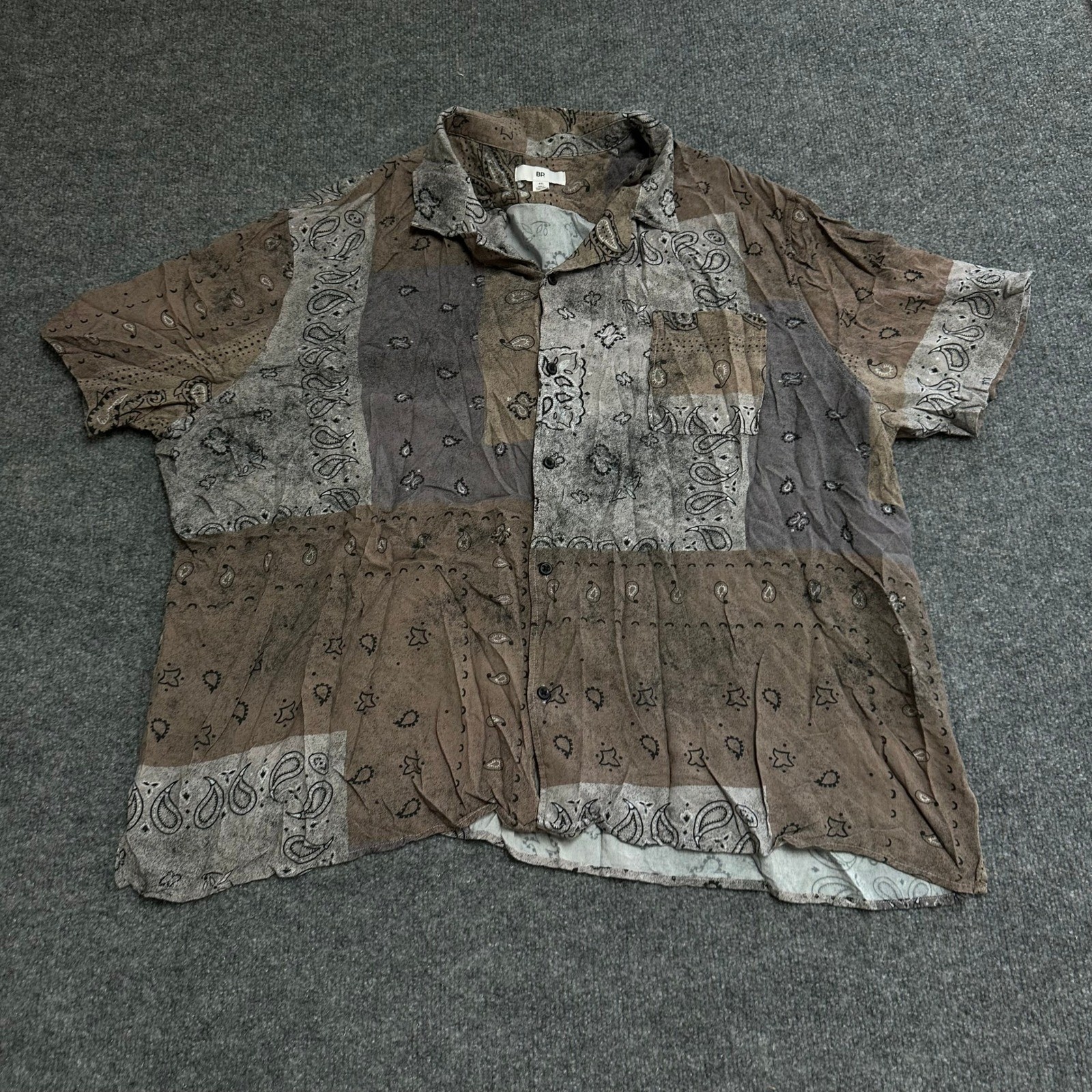 BP. Button Down Shirt Mens Size 4XL Brown Patchwork Paisley Viscose Short Sleeve