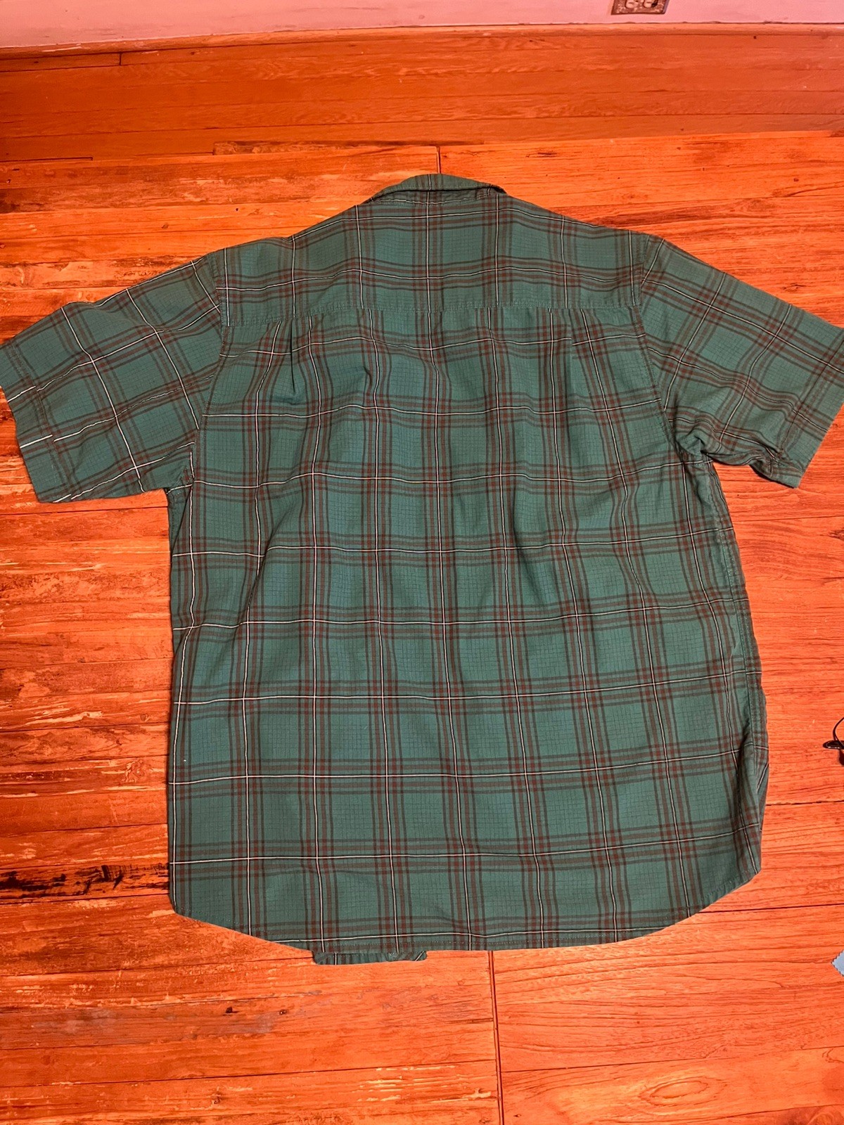 North Face Men’s M Snap Button Up Reflective Green Plaid w/ Front Pockets