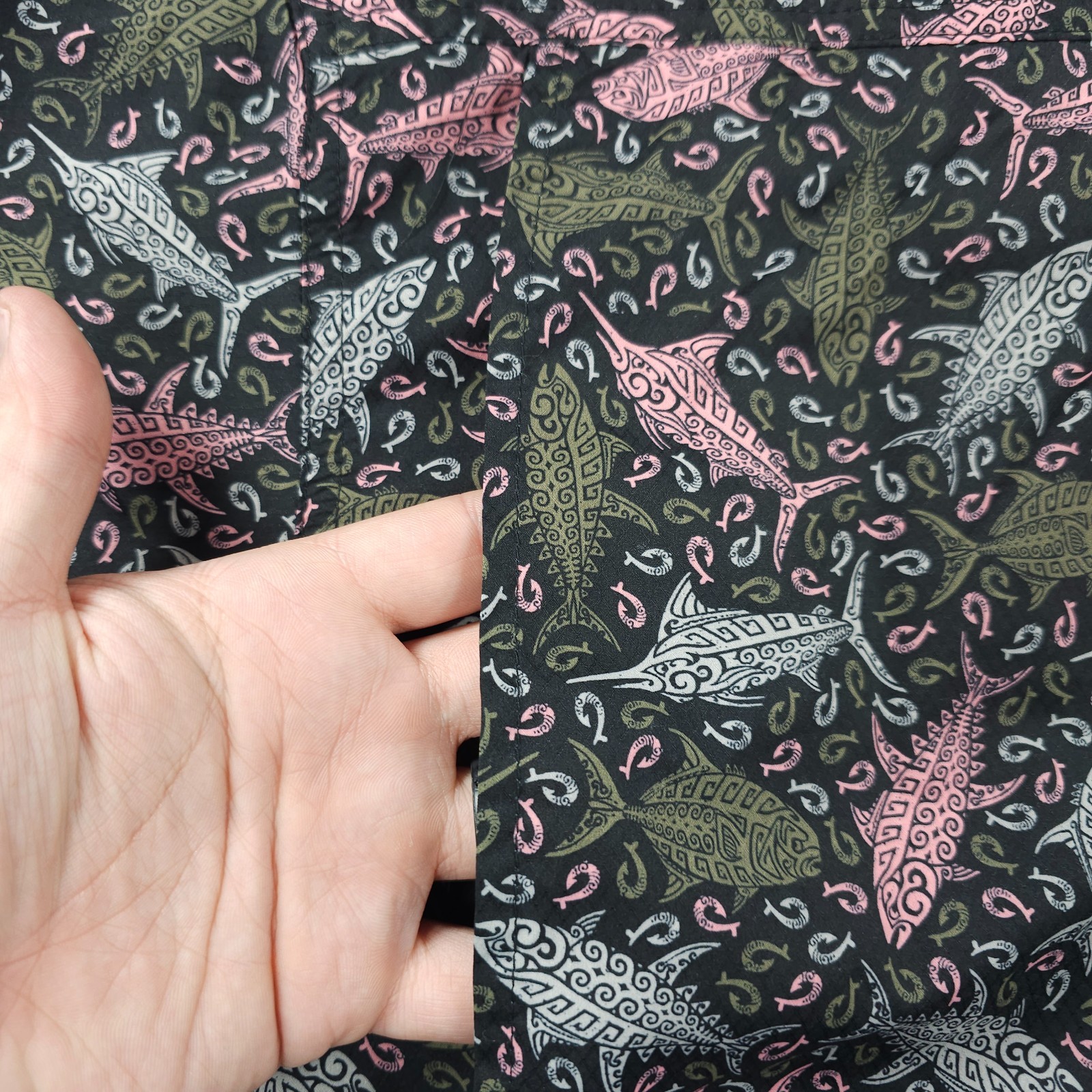 Columbia PFG Slack Tide Camp Shirt Mens Medium Black Samoa Vented Omni Shade