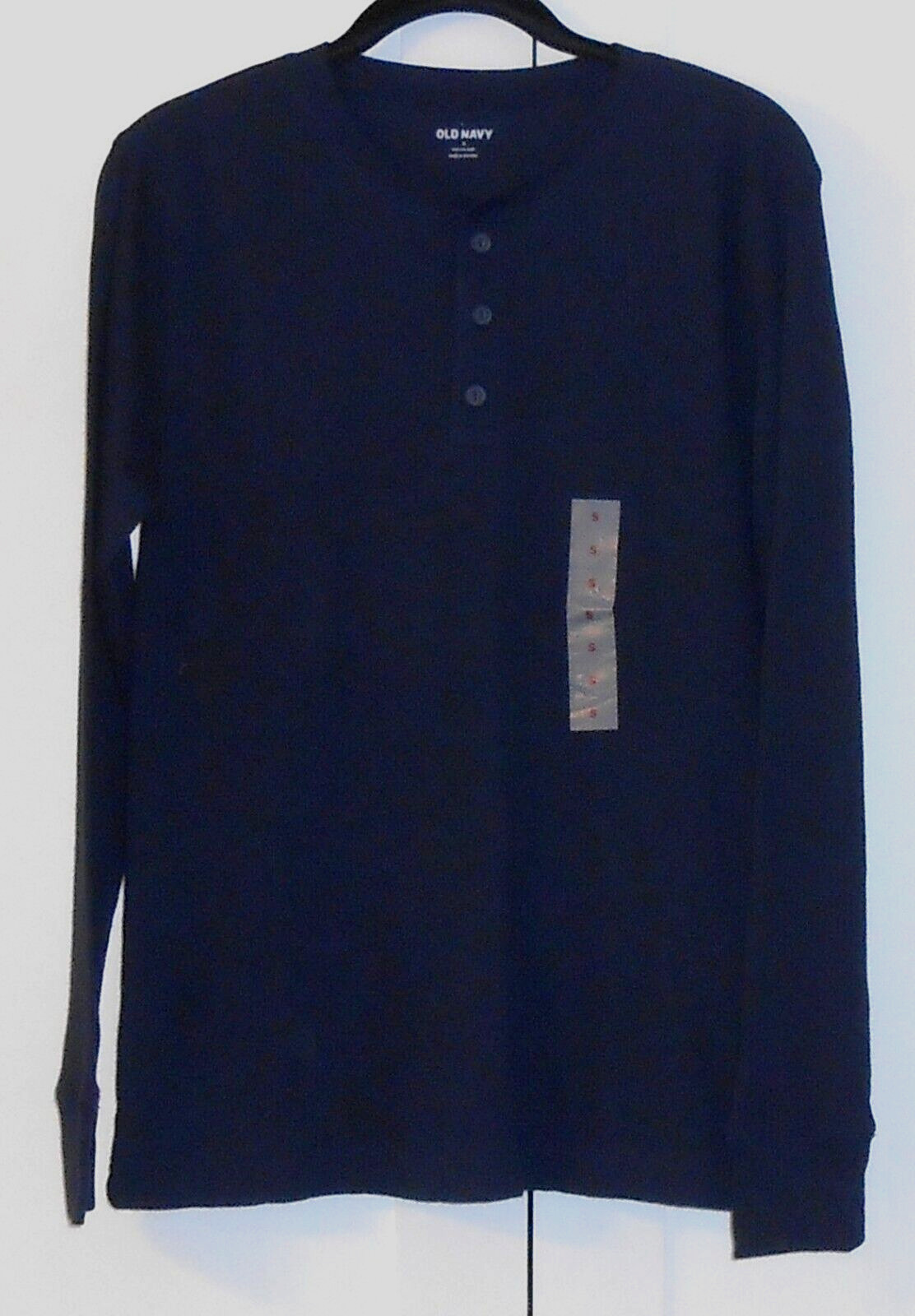 MEN’S OLD NAVY BLACK RIB-KNIT CREW NECK HENLEY – SIZE SMALL