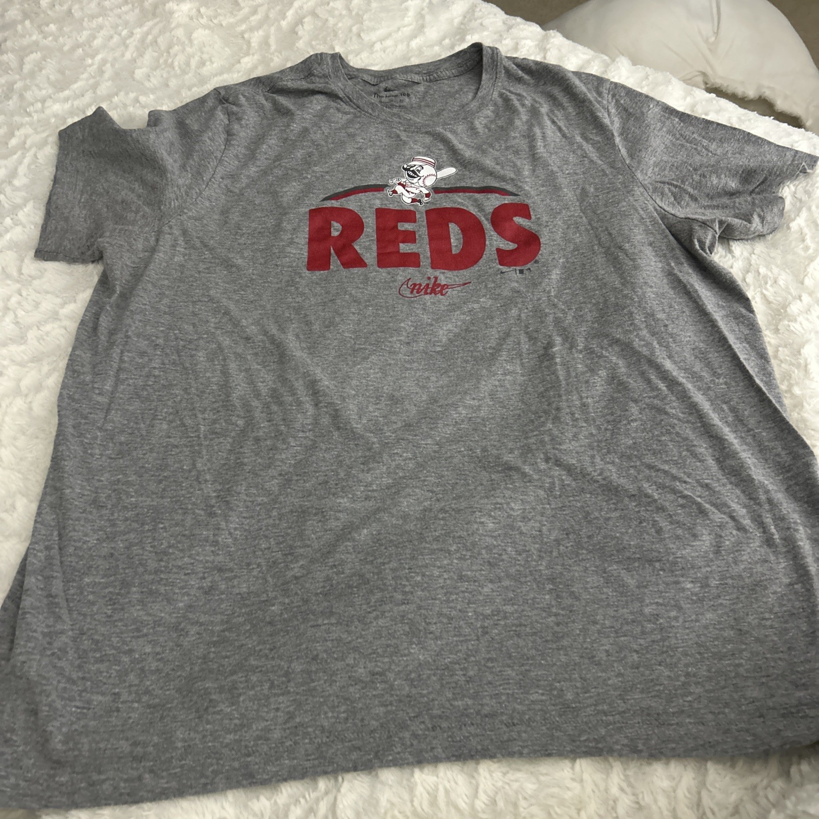 NIKE CINCINNATI REDS Gray Mr. Resorts T-shirt Men’s X-LARGE