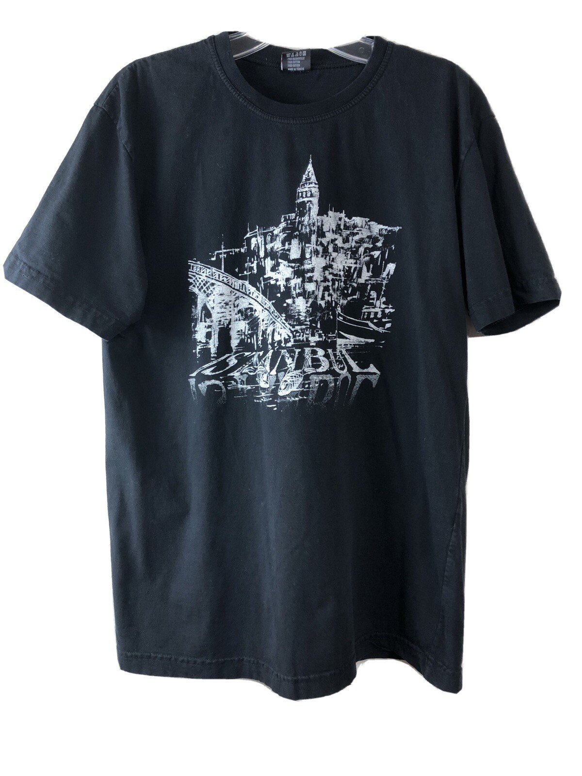 Istanbul Turkey Travel Destination Black Shirt Mens XL Measures Like Mens Large