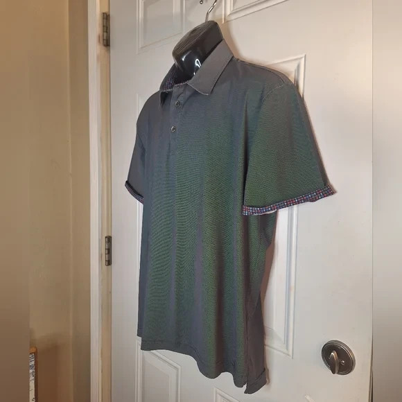 Robert Graham Short Sleeve 3 Top Button Pullover Polo Shirt Size Medium