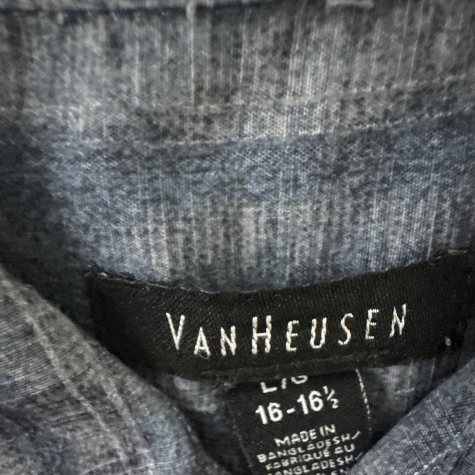 Van Heusen Regular Fit Blue Striped Dress Shirt L 16-16.5 Short Sleeve