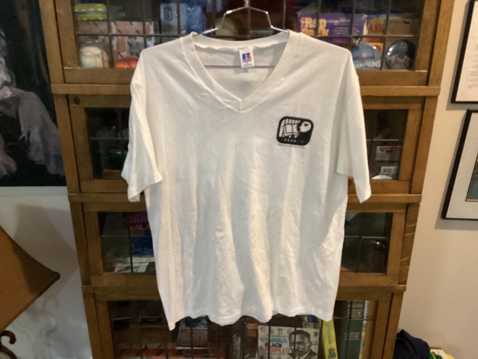 VTG 90’s Chicago Public Library ‘BOOK OUT’ White V-Neck RUSSELL T-shirt SZ XL