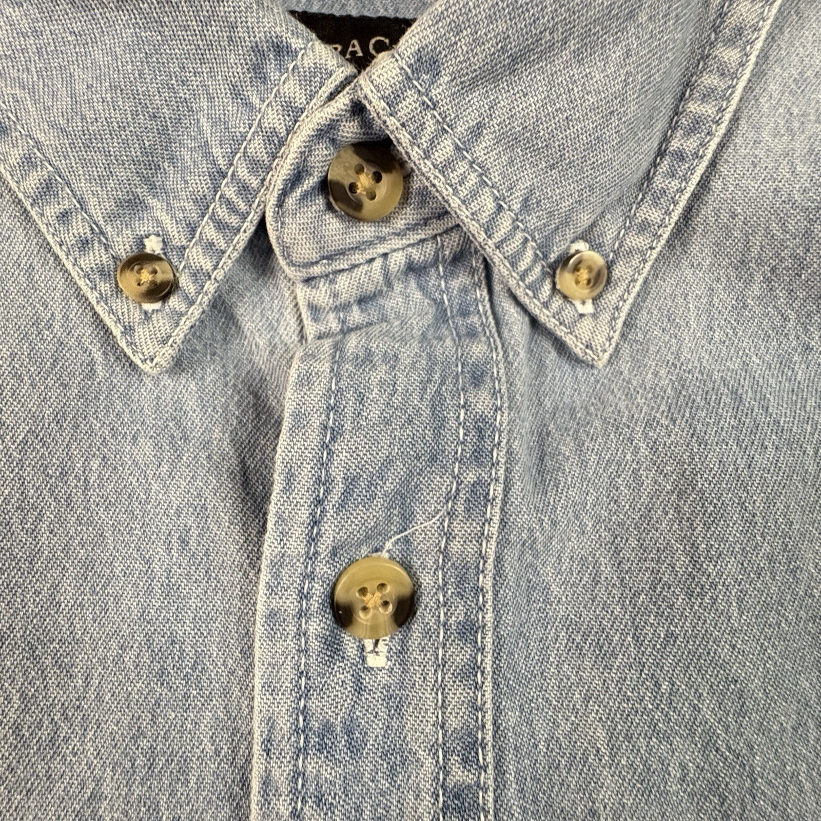 Ultra Club Cypress Denim Men’s L Light Blue Chambray Button Down SEE DESCRIPTION