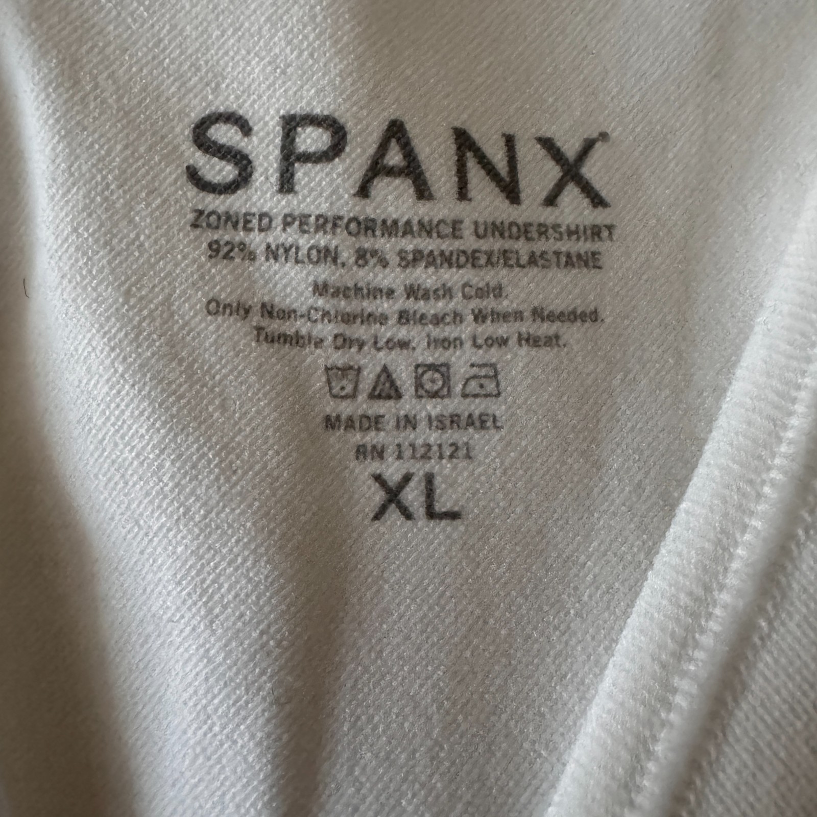 SPANX Men’s Zoned Performance White V-Neck Under Shirt size XL (46-48) NWT