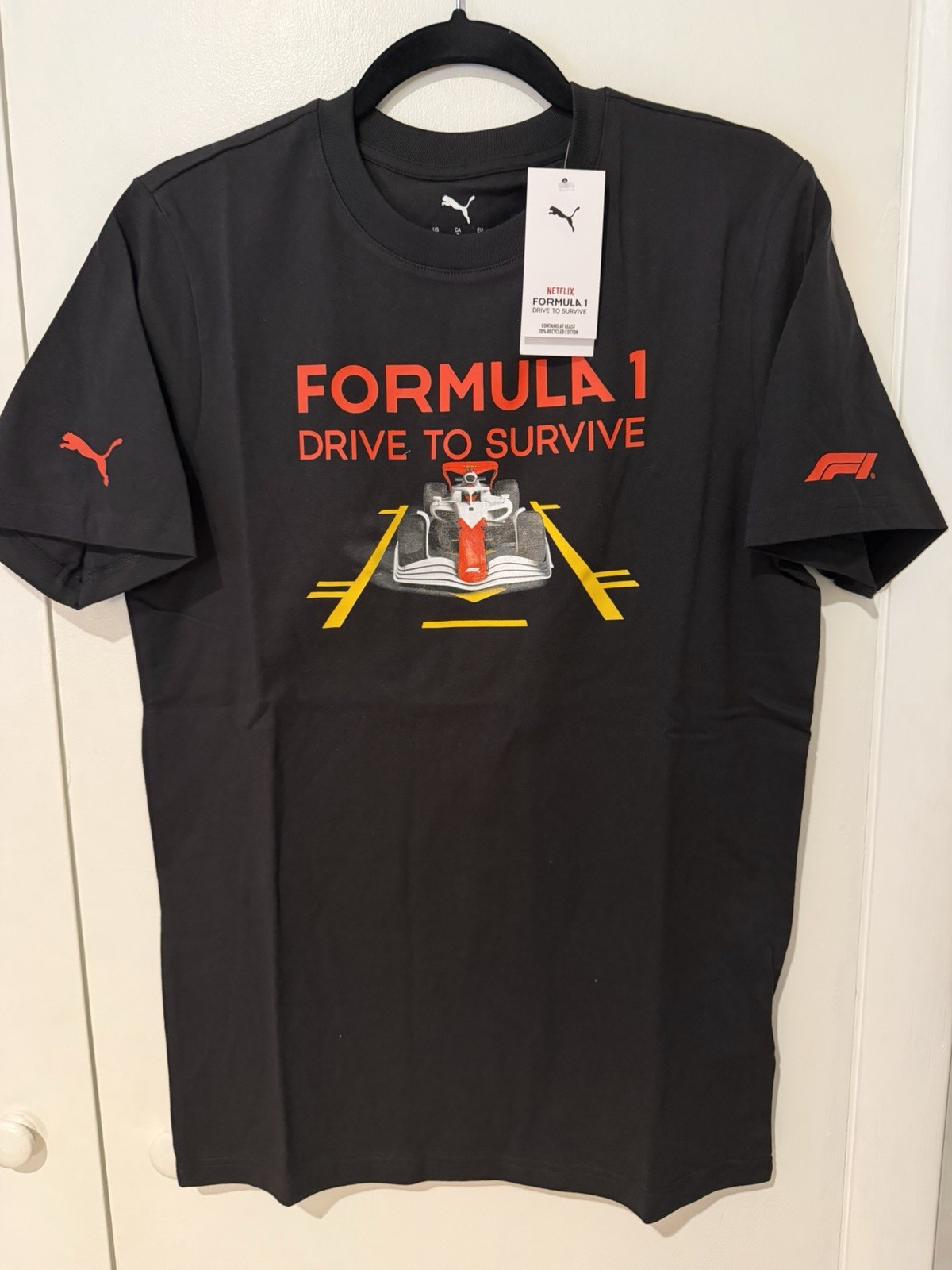 NWT Puma Formula 1 Racing Graphic Mens Tee Shirt Small Black T-shirt Drive