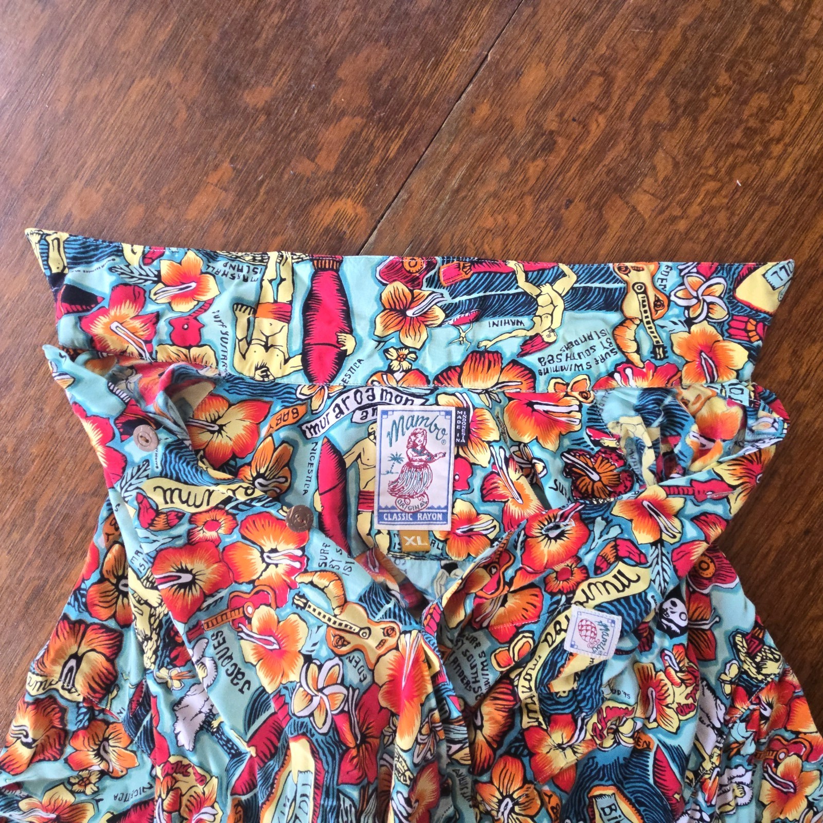 Mambo Classic Rayon Men’s XL Lightweight Short Sleeve Hawaiian Floral Button-Up