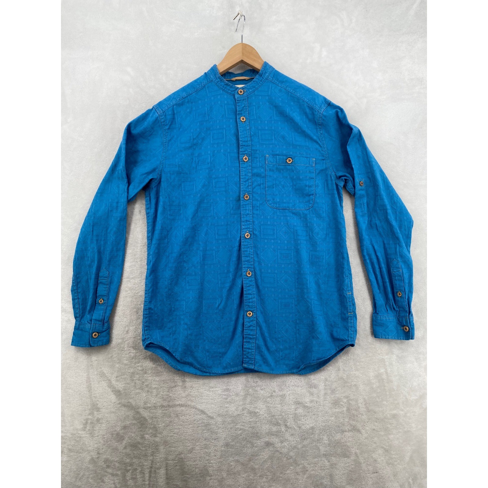 The Territory Ahead Shirt Mens Medium Blue Cotton Band Collar Jacquard Roll Tab
