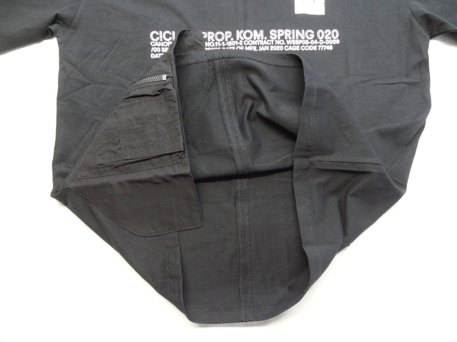 NWT Komakino M Utility Side Zip Pocket Black Short Sleeve Tee T-Shirt Designer