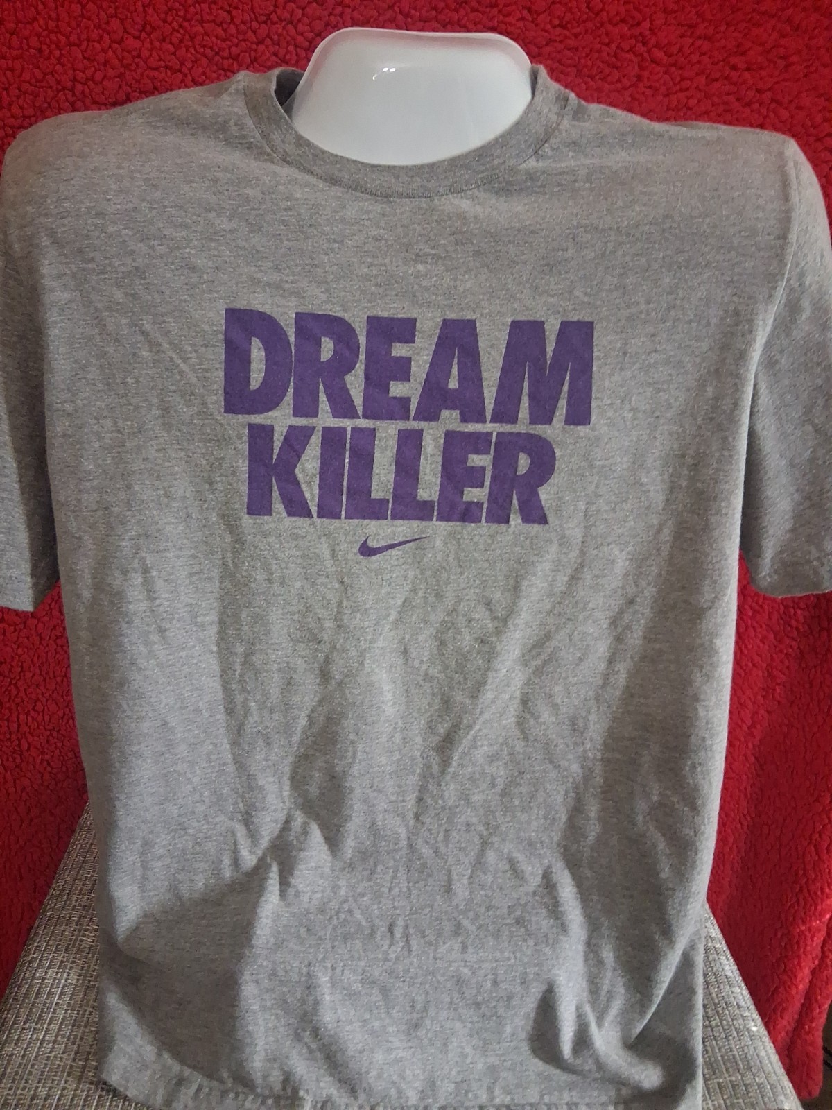 Nike Men’s Grey Tee Shirt Size XL Loose Fit Dream Killer Logo.