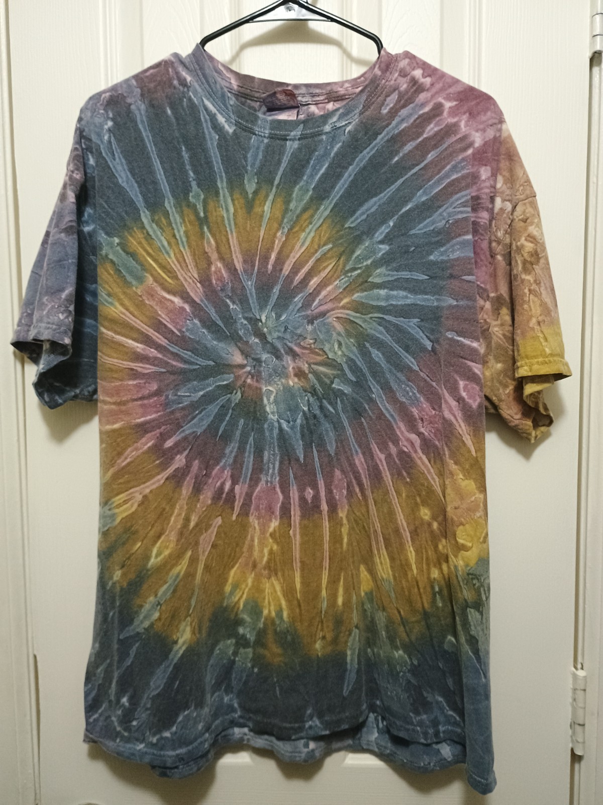 Tie Dye Retro Hippie 70s 90s psychedelic spirals Unisex L/XL T-shirt