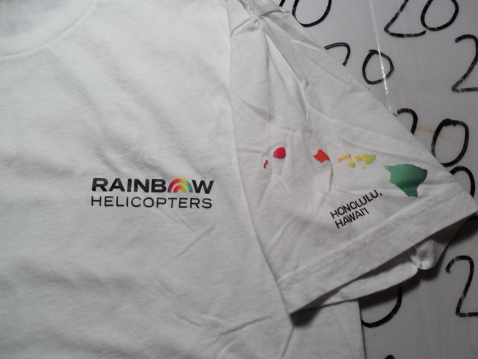 Medium NWOT Rainbow Helicopters Honolulu Hawaii Shirt
